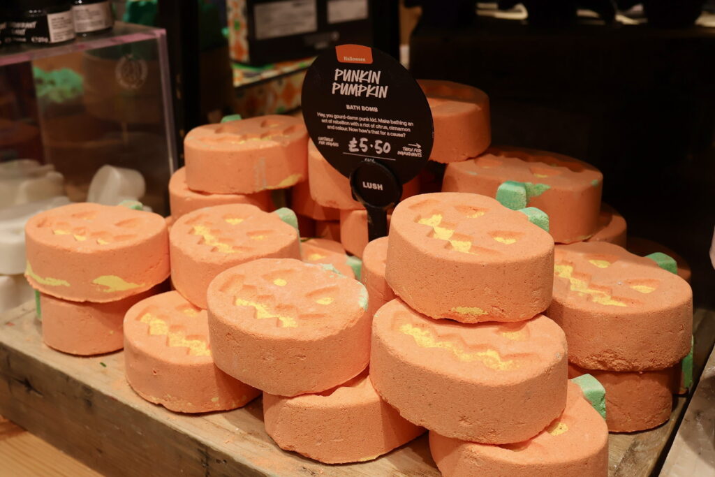 Lush Punkin pumpkin bath bombs